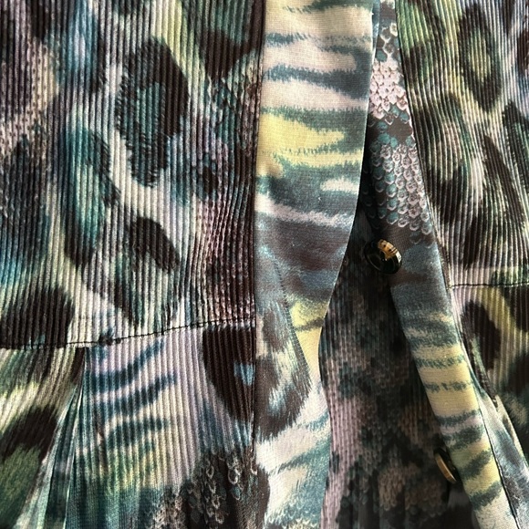 Elena Wang Elegant Blue Animal Print Blouse M - Picture 12 of 16